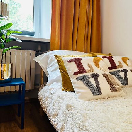 Luxury 4-Bedroom Apartment In Centre - Self-Check In & Fast Wifi Warsaw Exterior photo